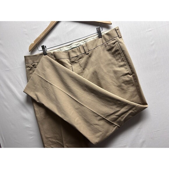 LL Bean Men's Size 38 Natural Fit Chinos Pants Khaki Tan 100% Cotton 262553 - Picture 1 of 10